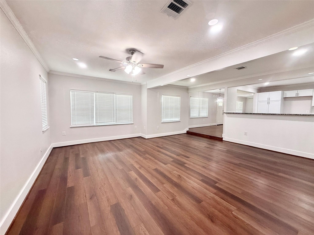 306 Wisteria Street - Photo 10