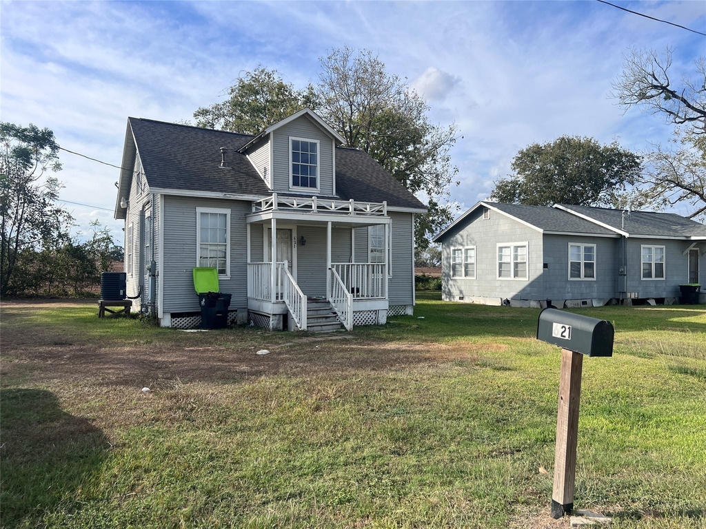 621 Harrison - Photo 1
