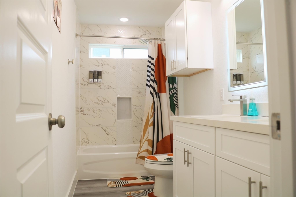 5204 Gold Street - Photo 6