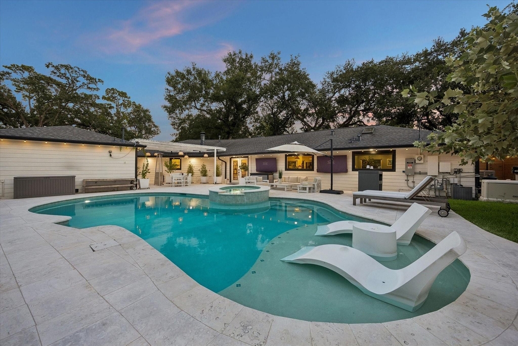 8518 Westview Drive - Photo 1
