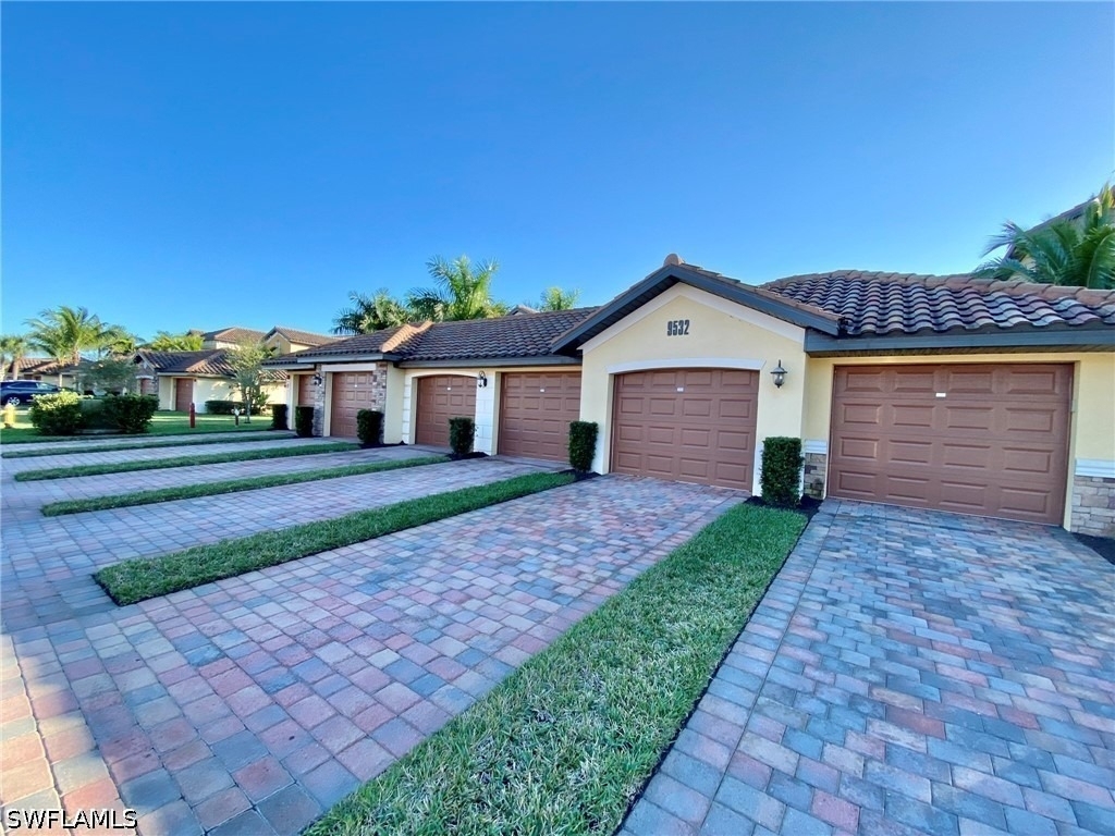 9532 Avellino Way - Photo 9