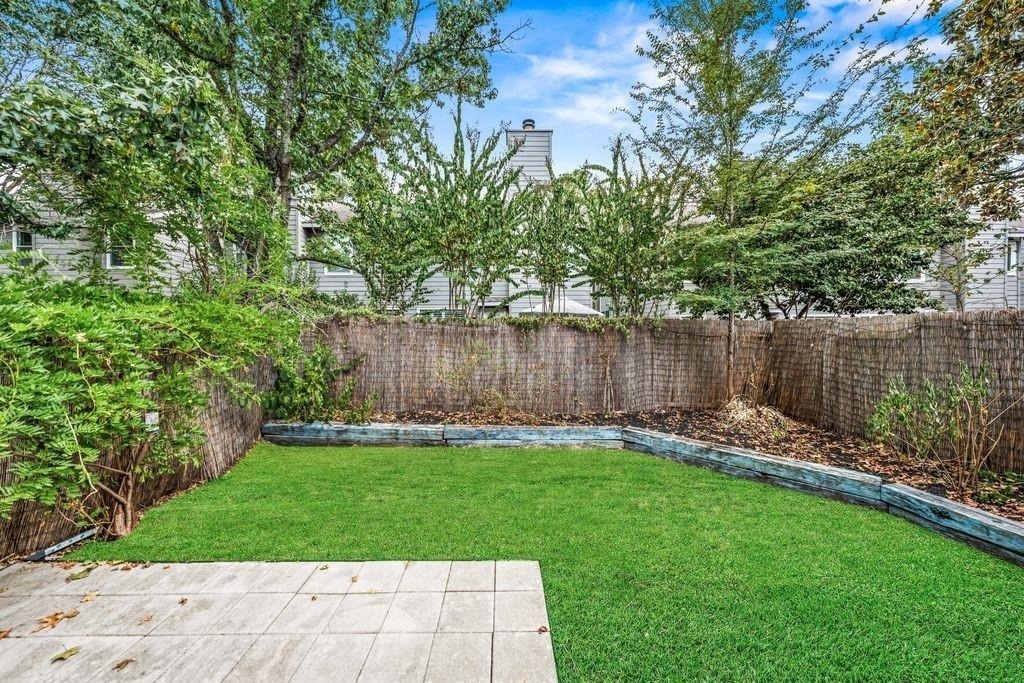222 Blushwood Place - Photo 17