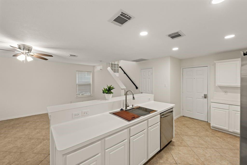 222 Blushwood Place - Photo 3