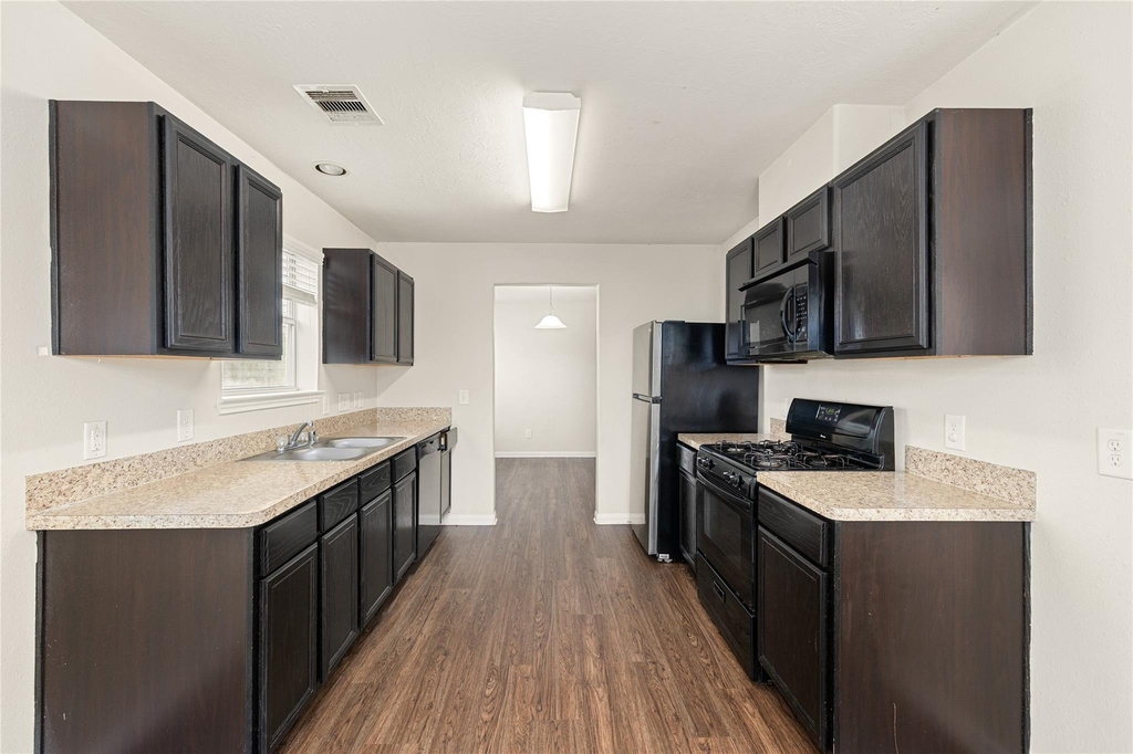 21415 Partha Way - Photo 2
