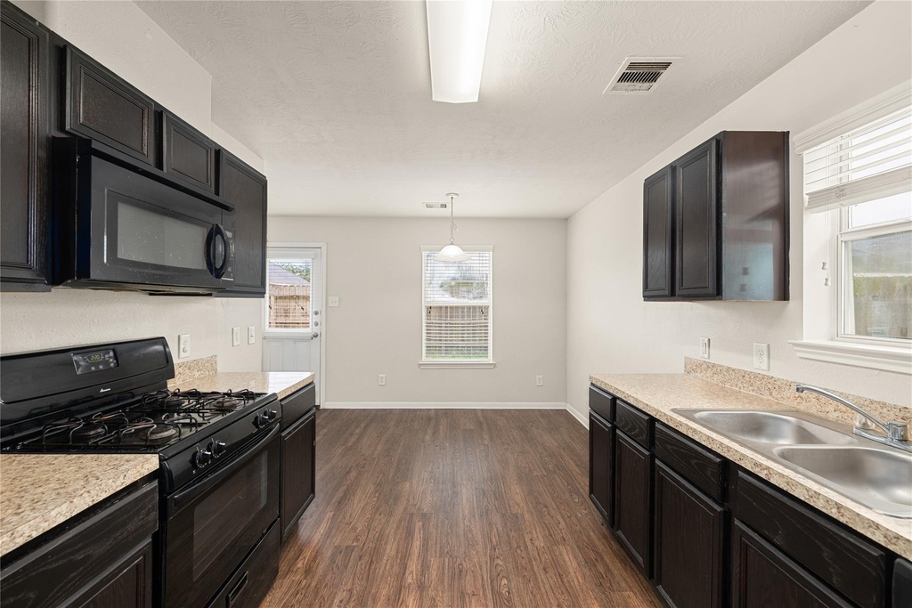 21415 Partha Way - Photo 3