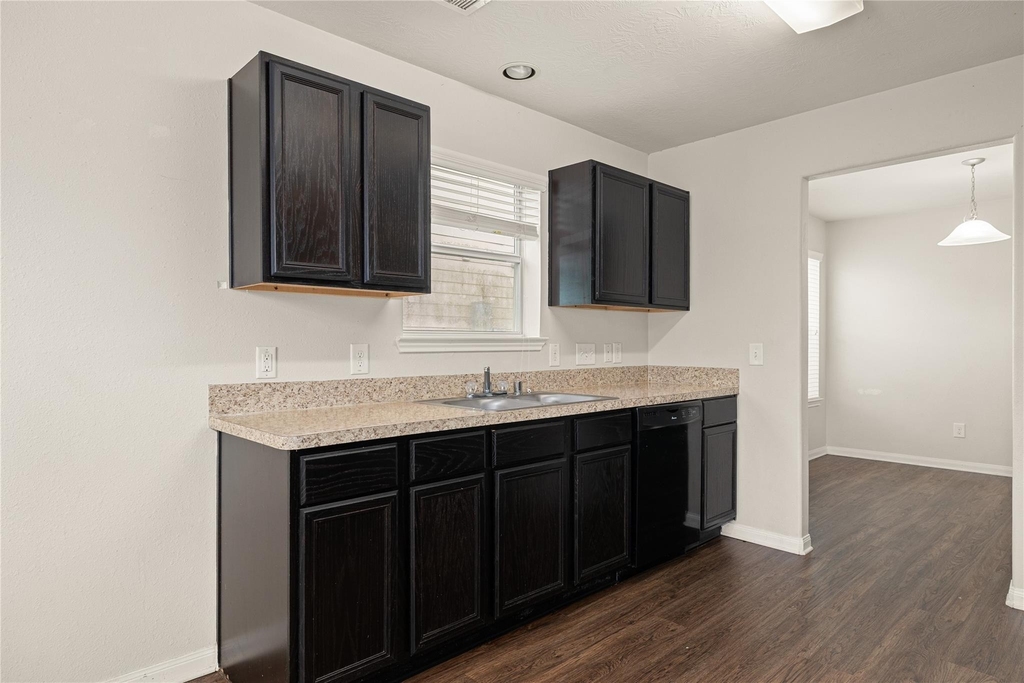 21415 Partha Way - Photo 4