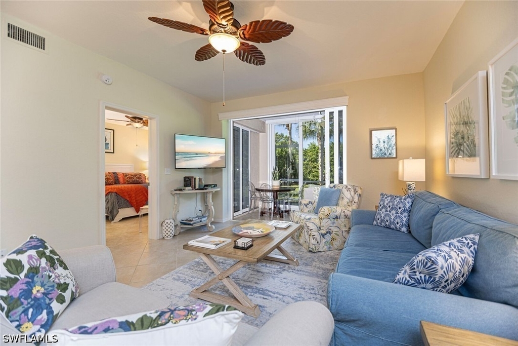 823 Tanbark Drive - Photo 2