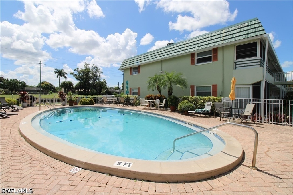 300 Valley Stream Drive - Photo 26
