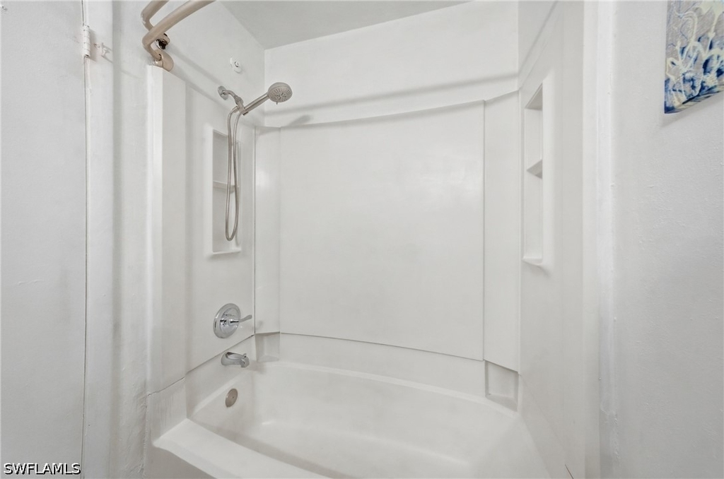 2925 Winkler Avenue - Photo 17