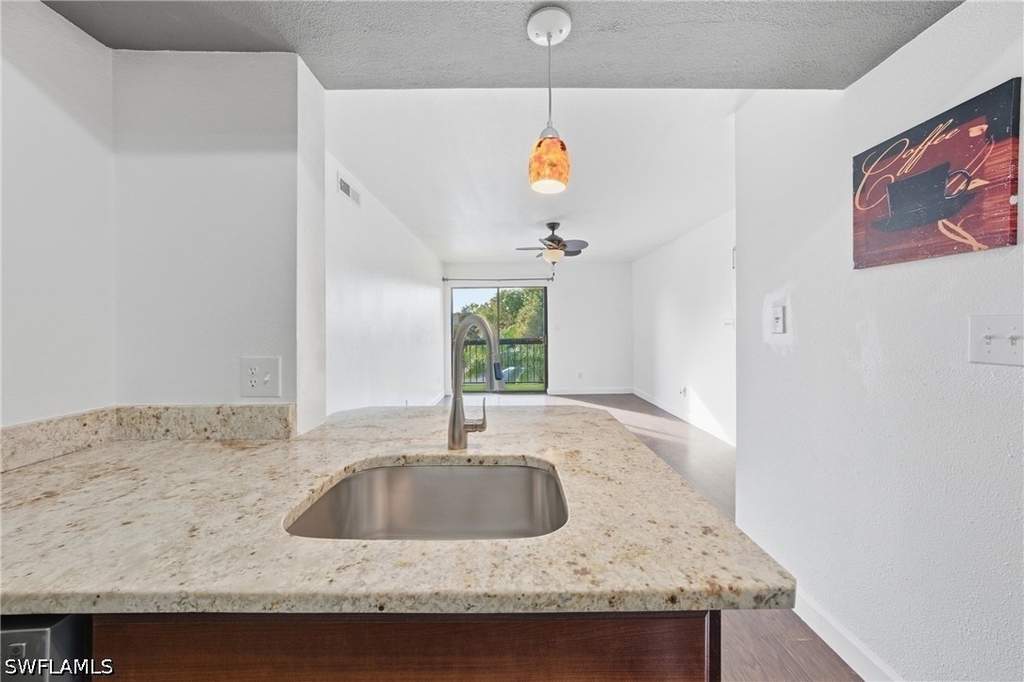 2925 Winkler Avenue - Photo 6