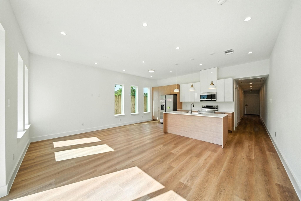 8114 Count Street - Photo 30