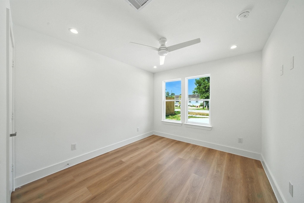 8114 Count Street - Photo 20