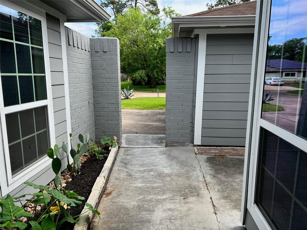 17511 Glenhew Road - Photo 11
