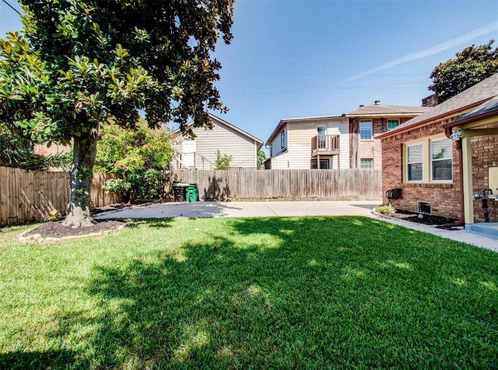 2608 Rosewood Street - Photo 29