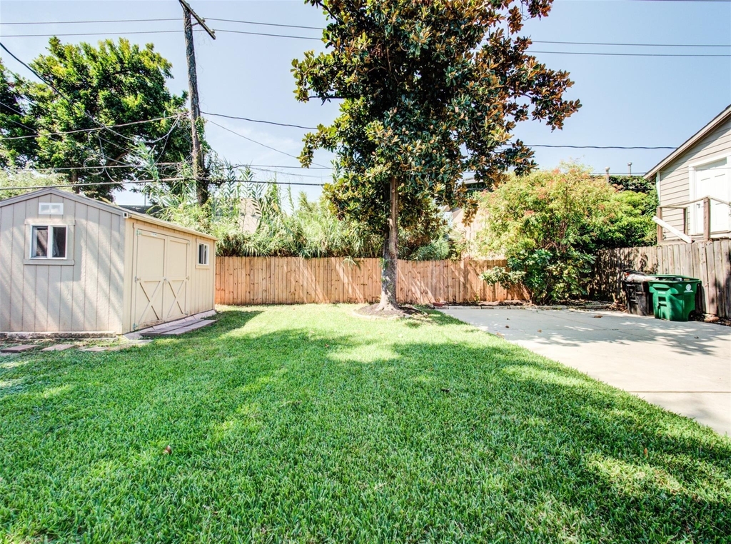 2608 Rosewood Street - Photo 26