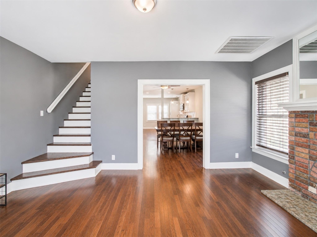 2608 Rosewood Street - Photo 8