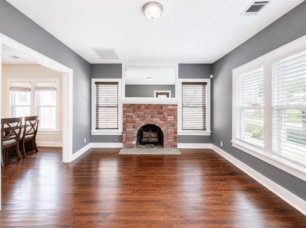 2608 Rosewood Street - Photo 6