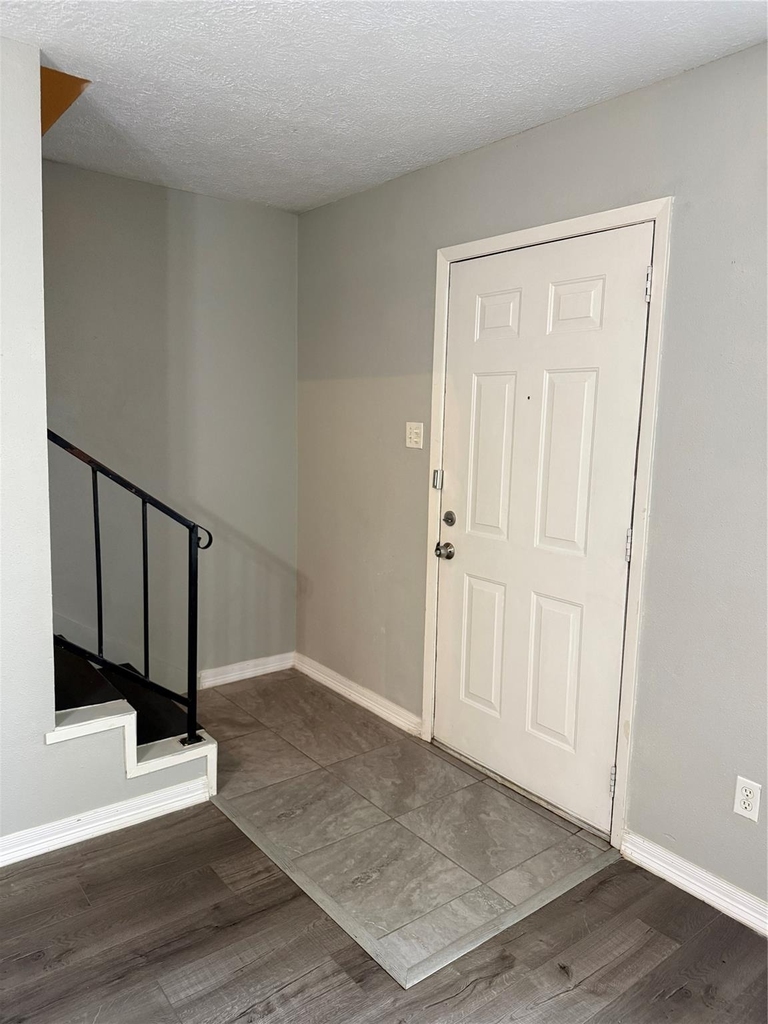 8730 Glen Meadow Lane - Photo 7