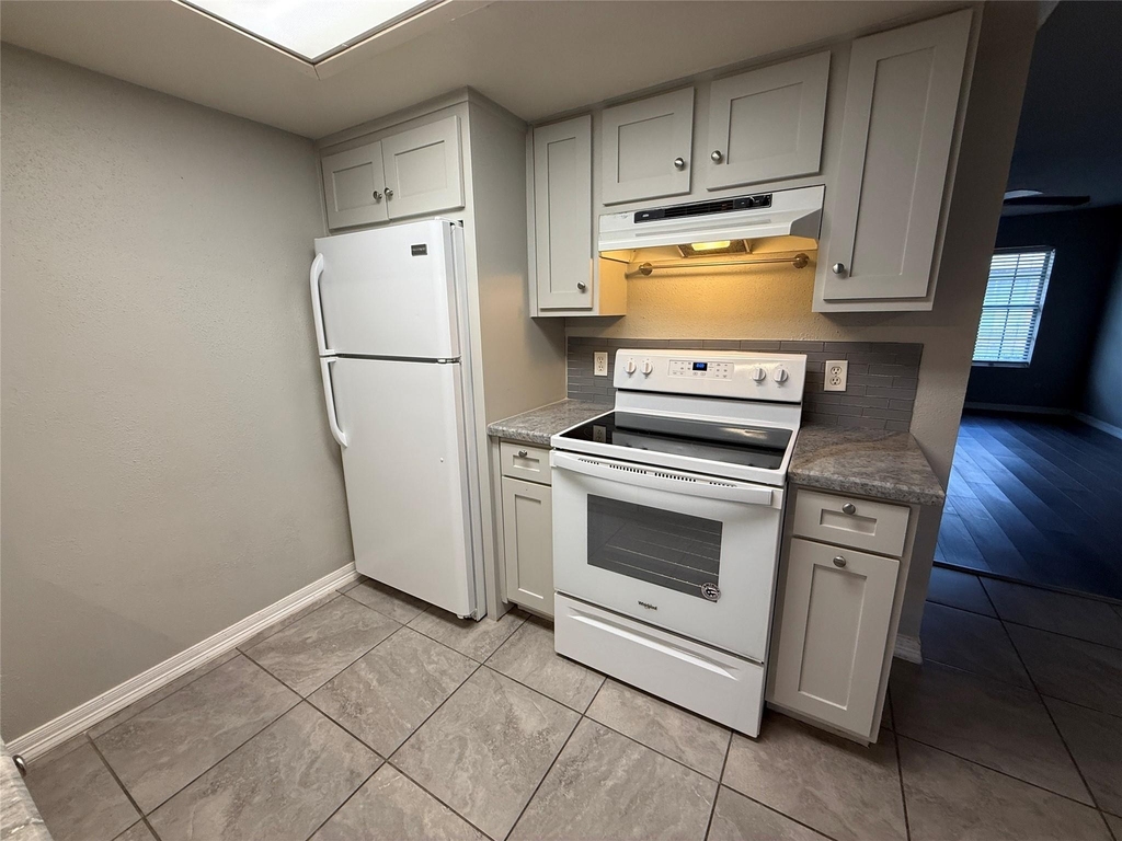 8730 Glen Meadow Lane - Photo 12