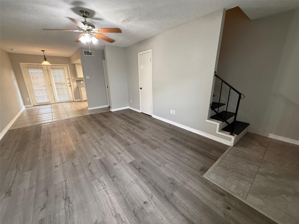 8730 Glen Meadow Lane - Photo 5