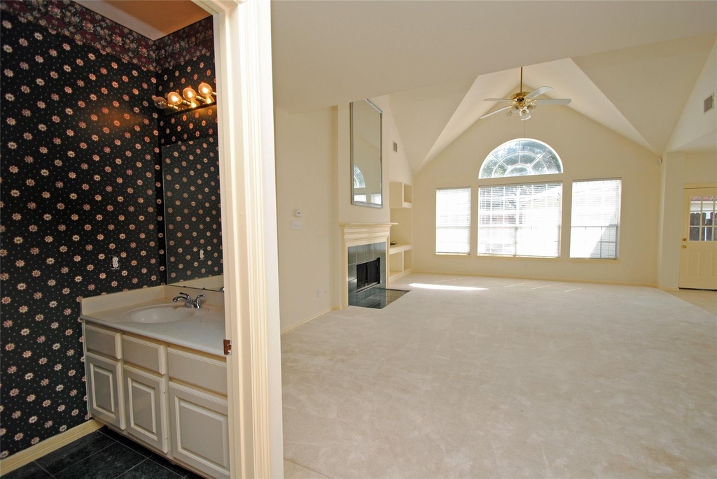 1803 Willow Lakes Drive - Photo 6
