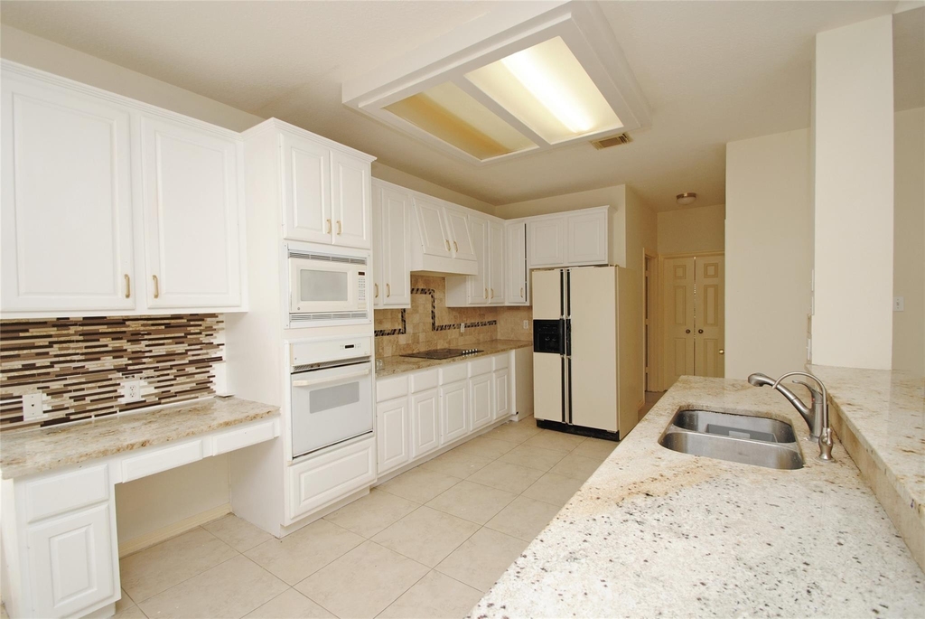 1803 Willow Lakes Drive - Photo 10