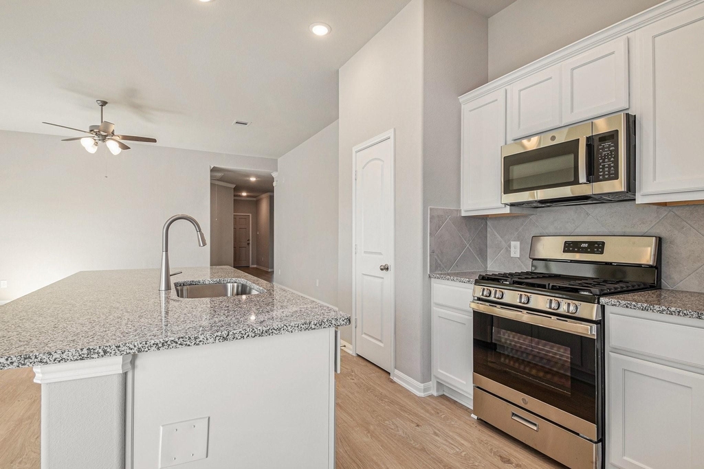 11412 Natalia Lane - Photo 2
