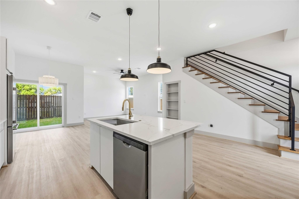 7555 Calhoun Street - Photo 10