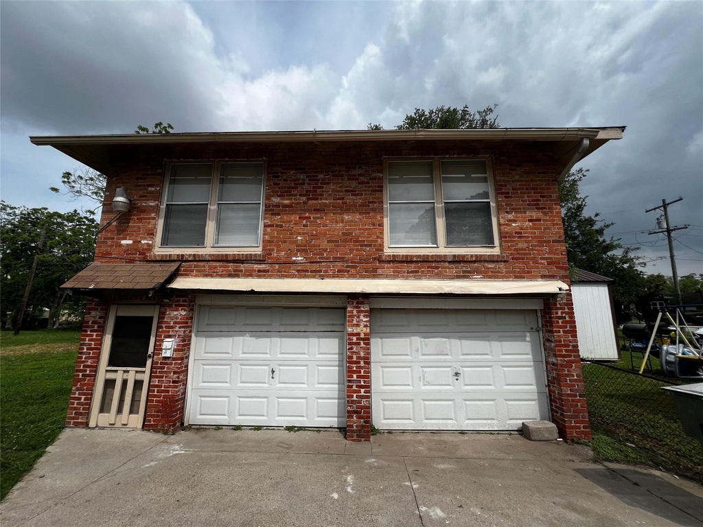 741 13th Street - Photo 0