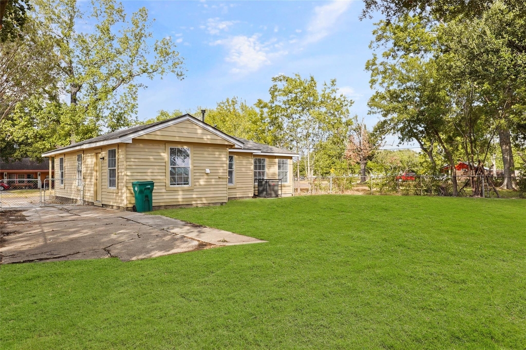 1210 Scott Street - Photo 8