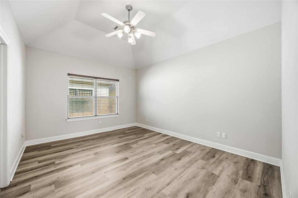 3635 Main Plaza Drive - Photo 14