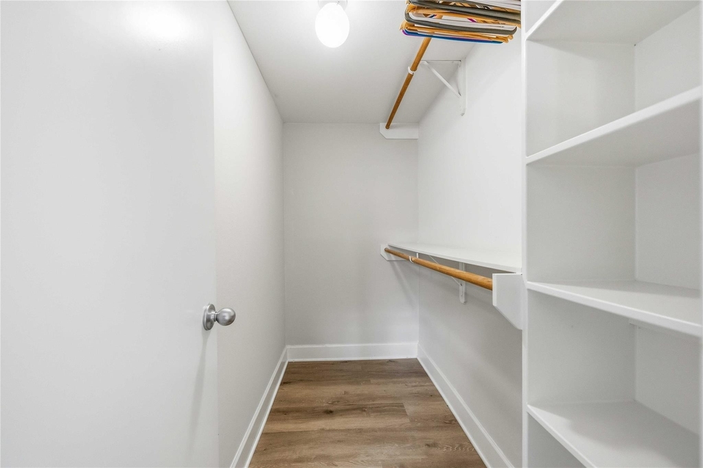 3635 Main Plaza Drive - Photo 30