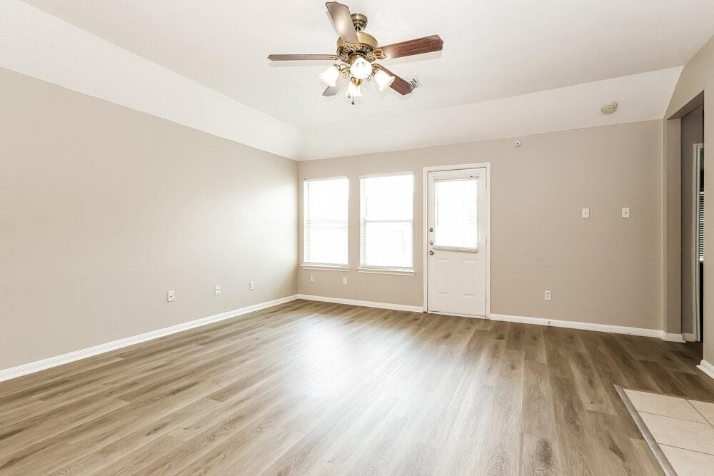 1711 Rock Ridge Drive - Photo 5