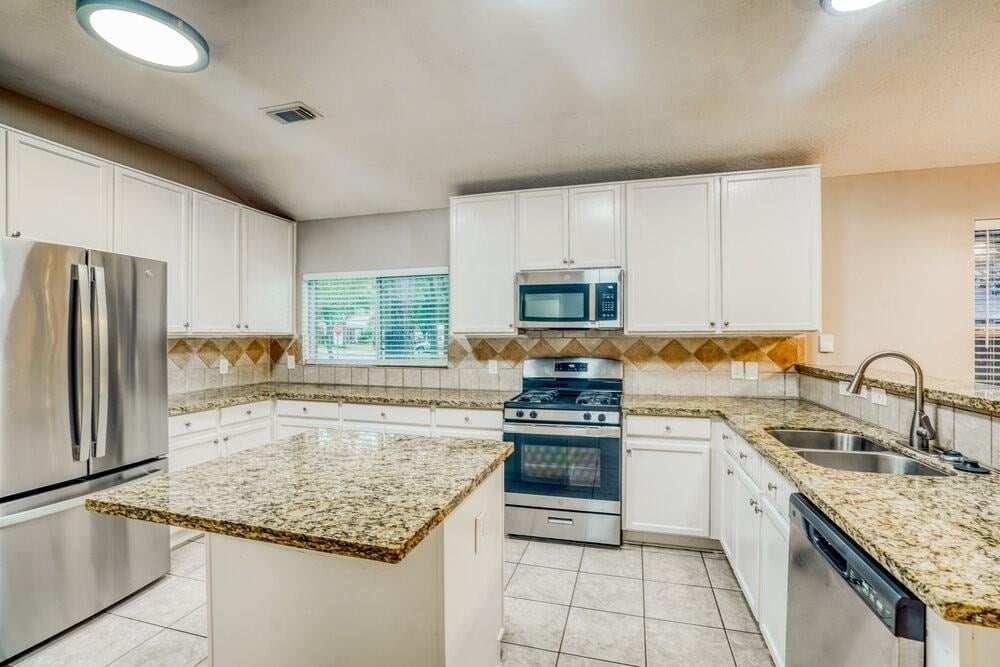 10403 Falling River Drive - Photo 5