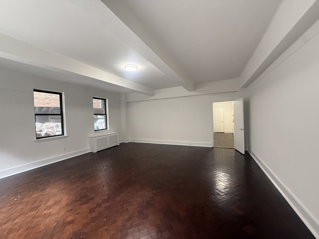 160 West 73rd Street - Photo 2