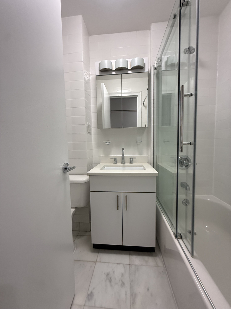160 West 73rd Street - Photo 6