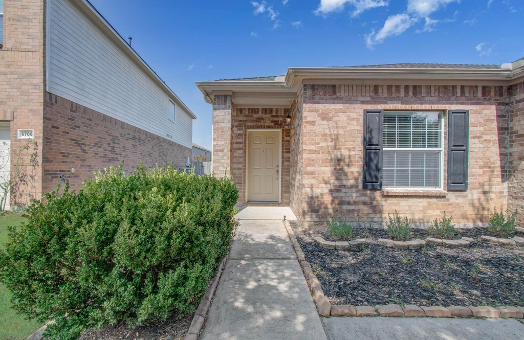 6702 Castle Terrace Ct - Photo 2