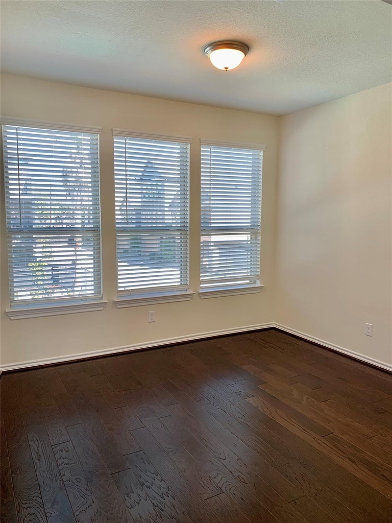 8604 Cedardale Park Drive - Photo 10