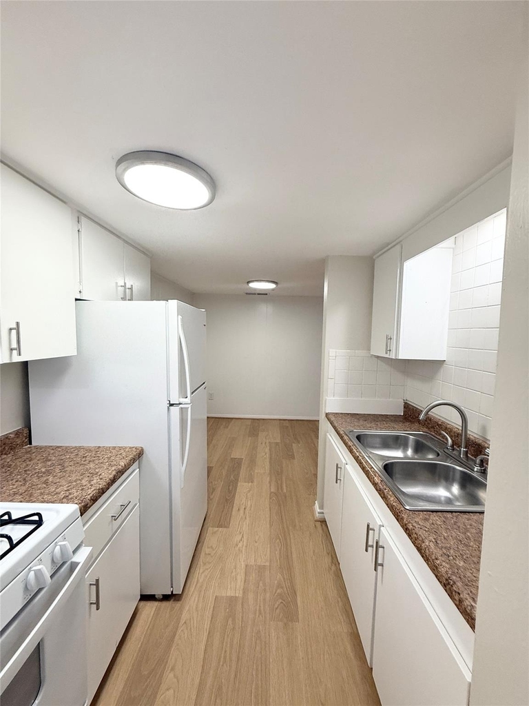 2400 5th Street - Photo 8