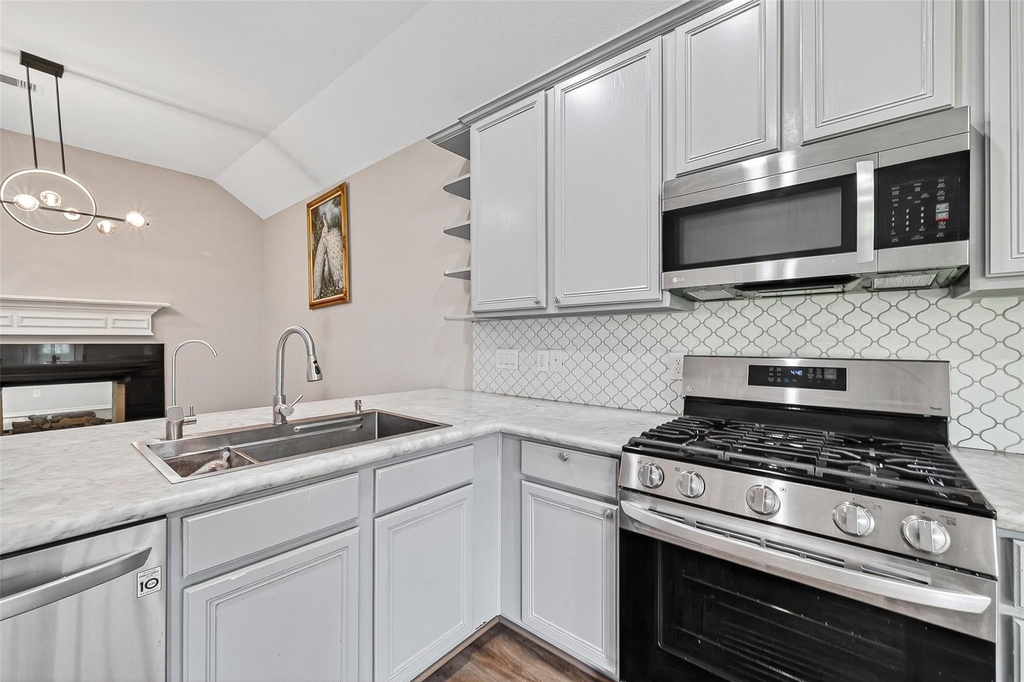 1214 Sand Pines - Photo 18
