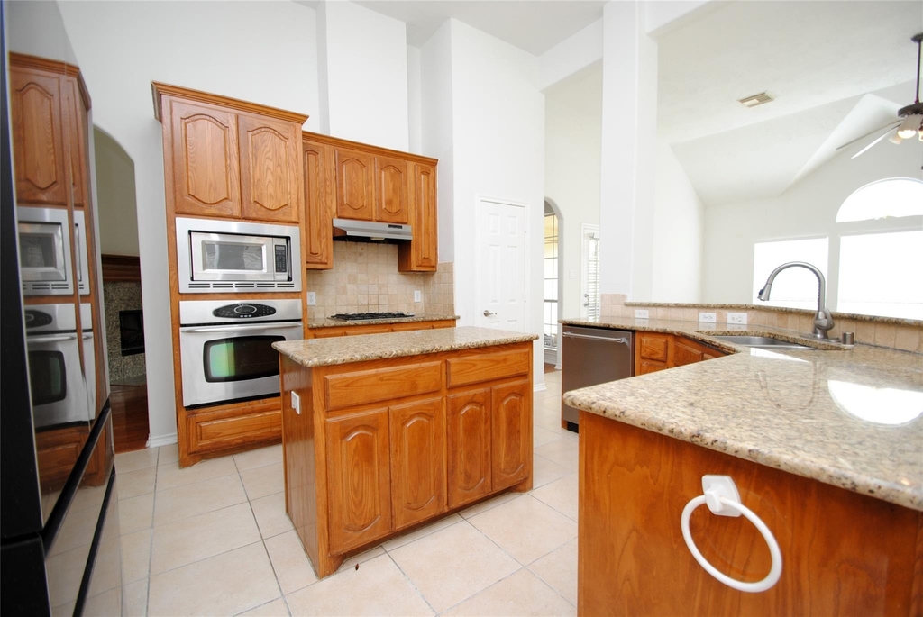 25607 Creston Meadow Drive - Photo 10