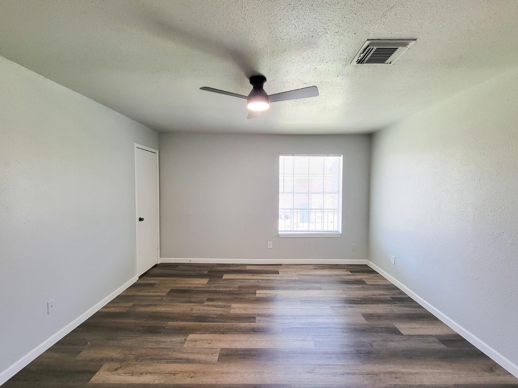 12332 Ormandy Street - Photo 13
