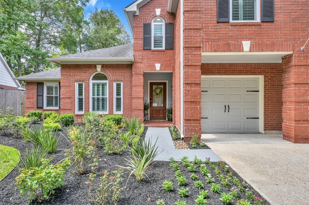 1918 Scenic Park Drive - Photo 2