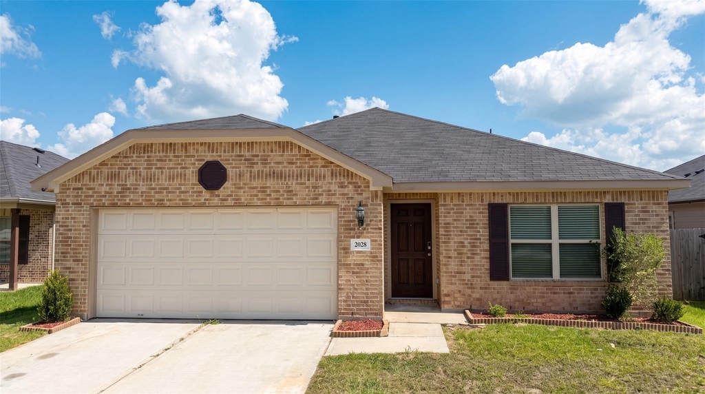 2028 Cedar Tree Court - Photo 0