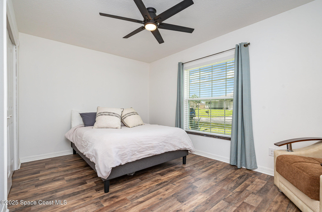 499 Bayard Avenue Ne - Photo 18