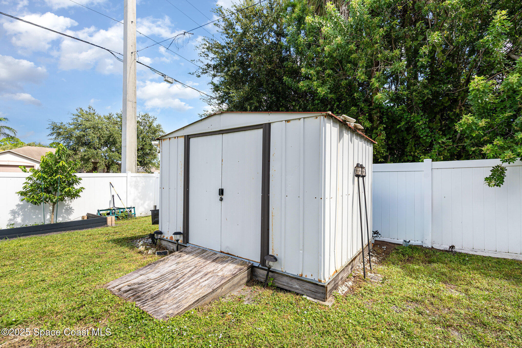 499 Bayard Avenue Ne - Photo 25