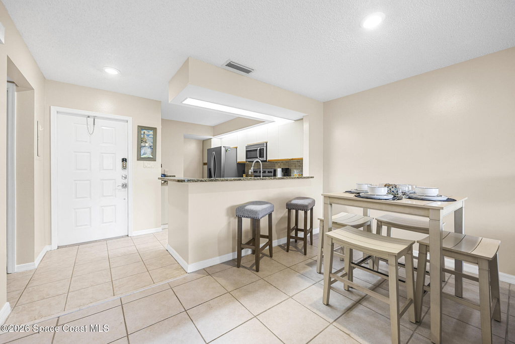 1141 Country Club Drive - Photo 3