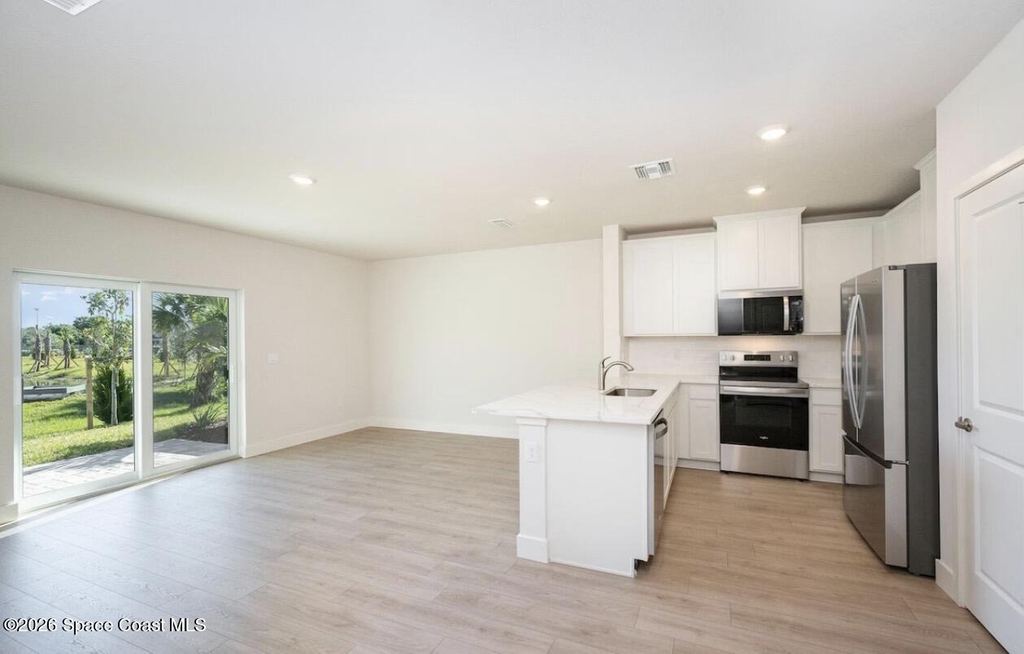 468 Houston Lane E - Photo 2