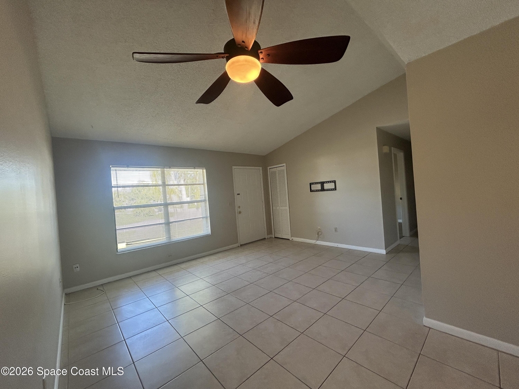 843 Emden Avenue Nw - Photo 2