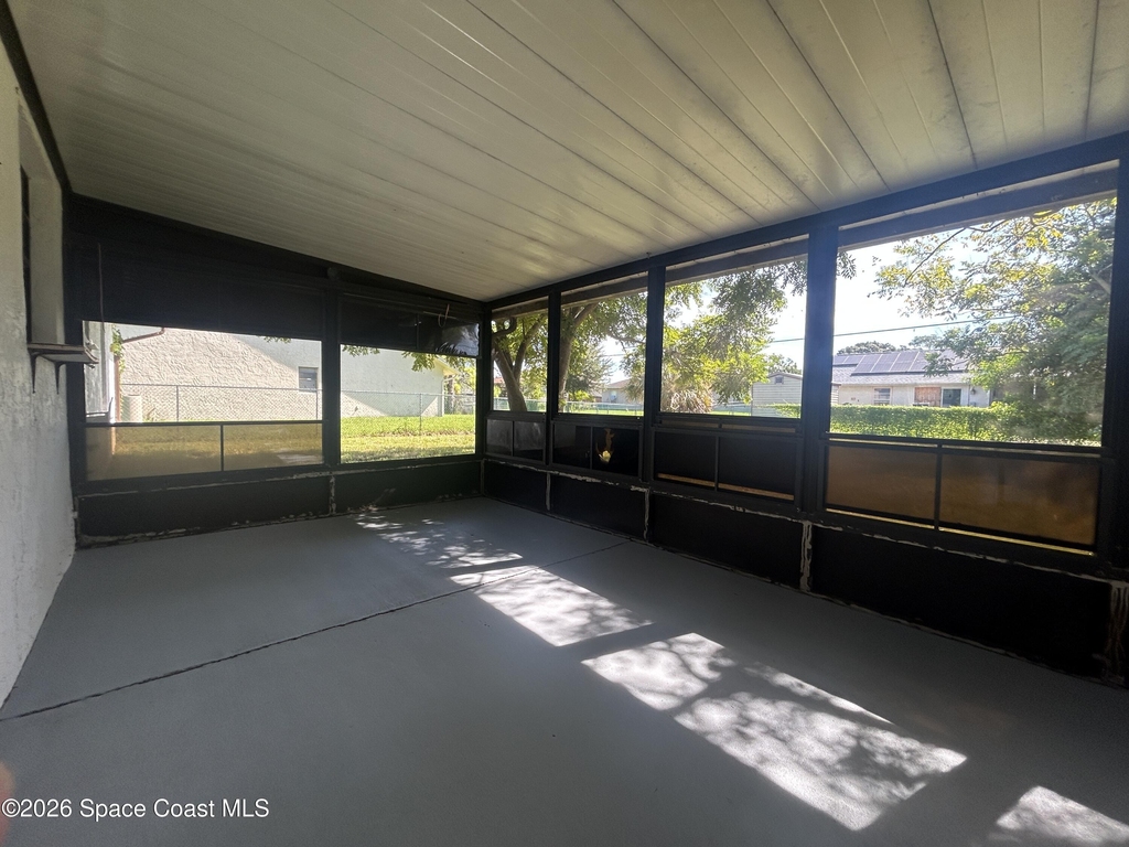 843 Emden Avenue Nw - Photo 8